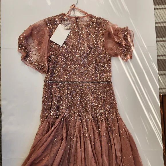 Beautiful *New W/tags* Mac Duggal Rose Sequin Dress - Picture 14 of 16